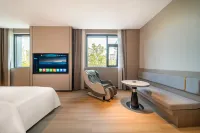 Yue Wutong X Hotel (Xuchang Fat Donglai Times Square Cao Wei Ancient City)
