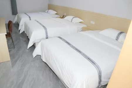 City 118 Chain Hotel (Taian Dongping Platinum Yuefu Branch) Отели рядом с достопримечательностью «Luoguanzhong Memorial Hall»