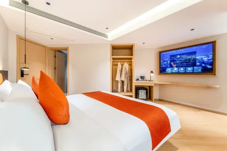 QININ Hotel (Xi'an Bell and Drum Tower Yongning Men Subway Station)