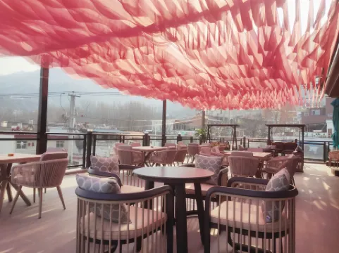 Guanshan Puju Отели рядом с достопримечательностью «Xi'an Fanyi University (East Area)»