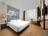 Magnolia Business Hotel (Harbin Railway Station Museum Subway Station) Hotels near Guogeli Street
