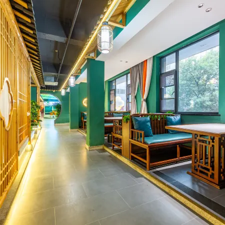 Yayue Hotel (Hong'an Wanjincheng)