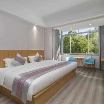 YUN BO LIGHT LUXURY HOTEL