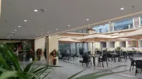 Yingshan Zhishang Cloud Hotel