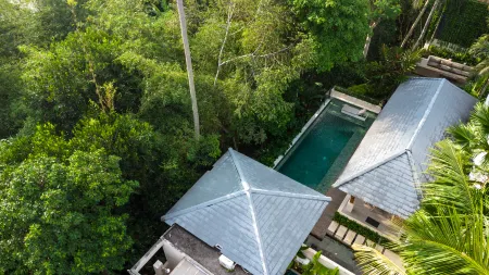 Villa Delang by BaliSuperHost Отели рядом с достопримечательностью «Puri Cetho»