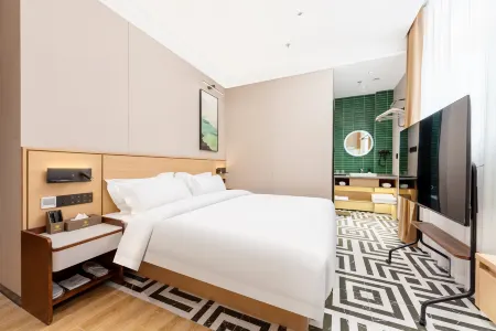 Full Star Four Seasons Yan Cheng  Hotel