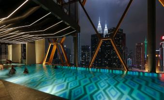 Scarletz KLCC @ Apartments By Gravity 【6mins Kuala Lumpur Tower(KL Tower) + Rooftop Infnity pool】