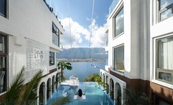 Xianyun Astrum Pool | Dessert · 360 ° Cliff Sea View Music Hot Spring Hotel (Dali Erhai Branch)