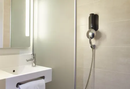 B&B Hôtel Nanterre Rueil-Malmaison Отели в г. Карьер-Сюр-Сена