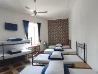Hostel Castello Maggiore Hotels in Rom