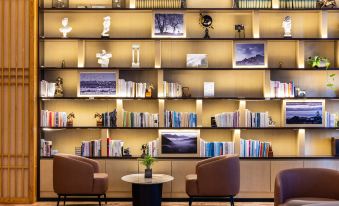 Atour Hotel (Changchun Oriental Plaza, Jiatai)