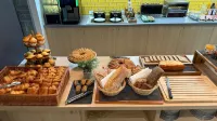 Appart Hotel Odalys City Toulouse Blagnac Aéroport - breakfast