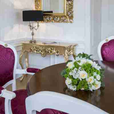シュロス シェーンブルン グランド スイート Dining/Meeting Rooms