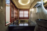 青雲棲隱隱奢私湯山院 - 空中泳池
