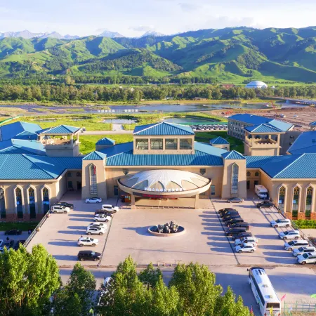 Xinjiang Cultural Tourism Nalati Resort Hotel Отели в г. Синьюань