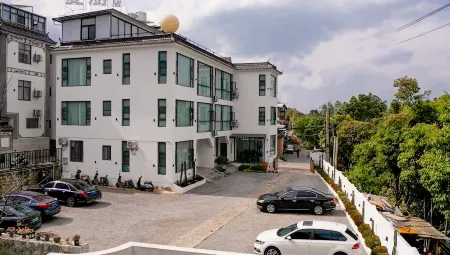 Dali Xiashu Coffee Hotel Отели рядом с достопримечательностью «The Ancient Tea Horse Road»