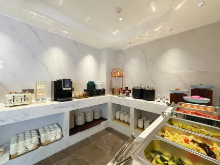 Xi'an Wanxing International Hotel (Dayan Pagoda & Grand Tang Mall Branch) Отели рядом с достопримечательностью «Xi'an University of Science & Technology»