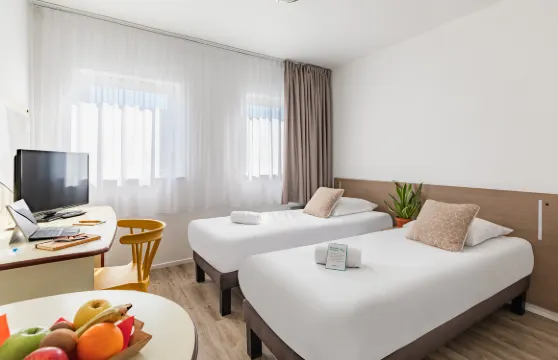 布盧瓦經典城市公寓酒店