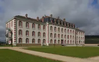 Vacancéole - les Demeures Champenoises Confort Hotels in Moussy