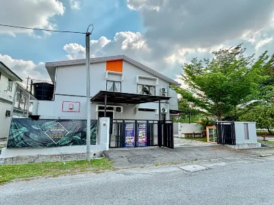 Elegant Luxe Retreat | 6BR | Karaoke Set | BBQ