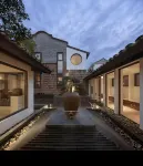 Liubai Hotel（Ying Tan North Station ） Hotels in Guixi