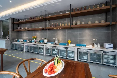 Youyang Taohuayuan Forest Hotel