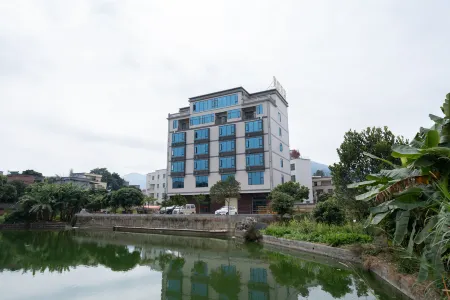 Luoding Xinfu Homestay