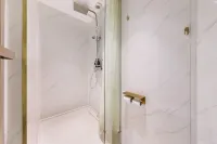 Yuzhan No.8 Art Hotel (Shanghai Beach Branch)