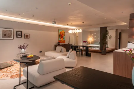 Qingdao Dayin CC's Home Отели рядом с достопримечательностью «Ocean University of China Laoshan Campus»