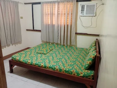 Hotel O Leonor Beach and Resort Hotels near XentroMall Lemery
