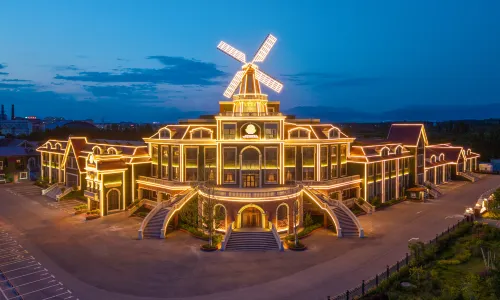 Huocheng Xiangyeli Castle Hotel