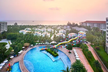 Wyndham Grand Phu Quoc Отели в г. Фукуок