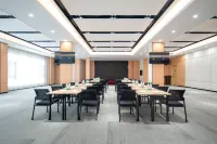 Wanshida International Hotel (Xiaogan High-speed Railway East Station) Hotels in Xiaogan