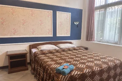 Hotel Limaran 1 Hotels near Titik 0 Kilometer Yogyakarta