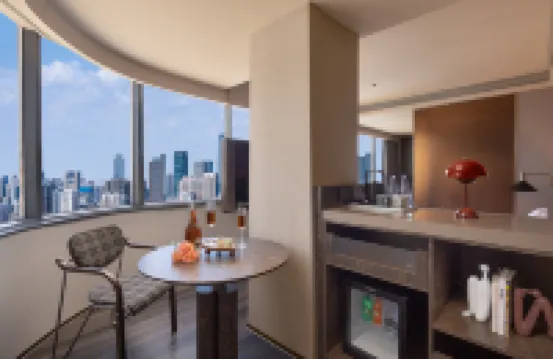 曼居ホテル（武昌站洪山広場地下鉄駅）