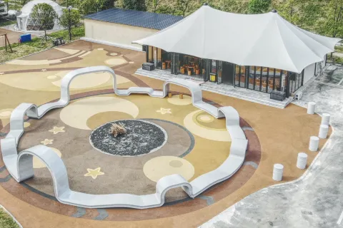 산인 시장 예서 리조트 호텔(시장 첸후 묘족 마을 서문)
