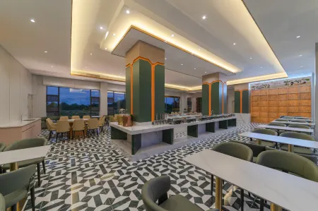 Luming Rural Hotel (Kaiping Tangkou) Отели рядом с достопримечательностью «Xuejinyan Former Site»