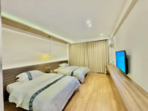 Jiuzhaigou Qudan Yashe Homestay (Huamei Shengdi Store) Hotels near Zhongcha Ditch