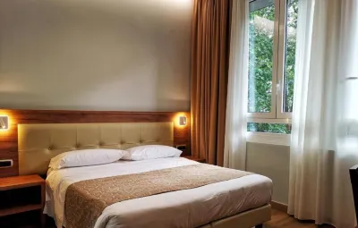 Hotel Central Station Các khách sạn gần Via Savona