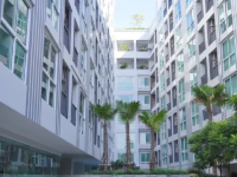 D Eco Wellness Center Hotels near Tubtim Plaza