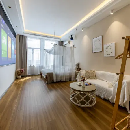 Youranju Homestay (Holingol Station)
