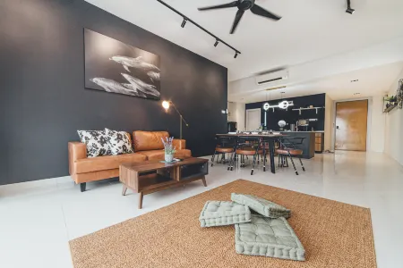 Wooden Sand MosaicSouthkey 3BR w bathtub Midvalley Отели в г. Plentong