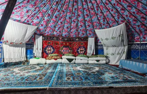Sayram Lake Lakeside Starry Sky Yurt Homestay