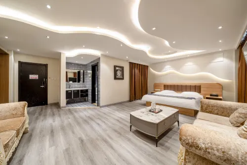 Xiongxian Qiancun Business Hotel - parking