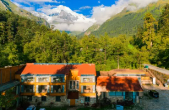Hailuogou Golden Mountain Photography Hot Spring Resort