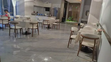 JIANGJINGLIJIUDIAN Отели рядом с достопримечательностью «SiChuan YaAnShi ShiMianXian BuXingJie»