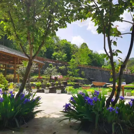 Guilin Courtyard