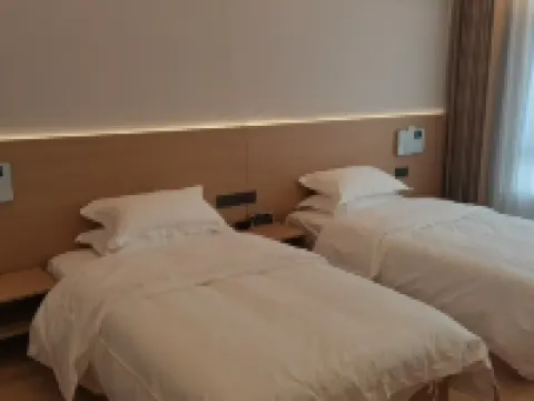 Yunjing Homestay Hotels in Nyima