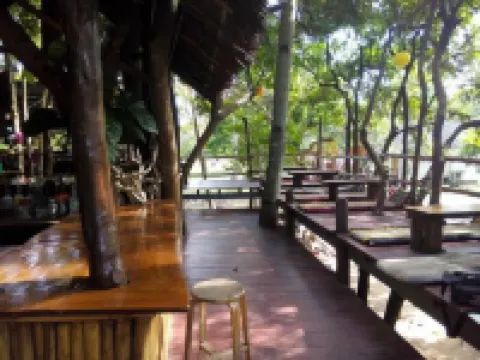 Chill Chill Long Beach Hostel