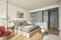 Express by M Village Nguyen The Loc - Modern Airport Stay Trường Cao đẳng Kinh tế - Công nghệ Tp.Hồ Chí Minh附近的飯店